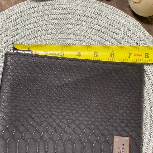 NWOTVictoria's Secret Black Textured Women's Bag - Picture 5 of 5